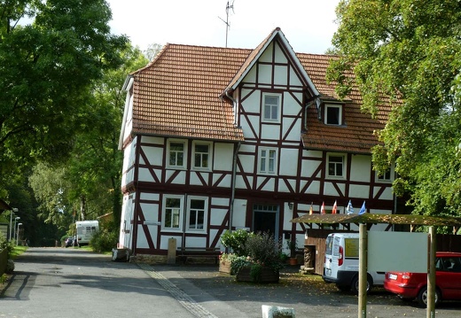 P1400051-1600
