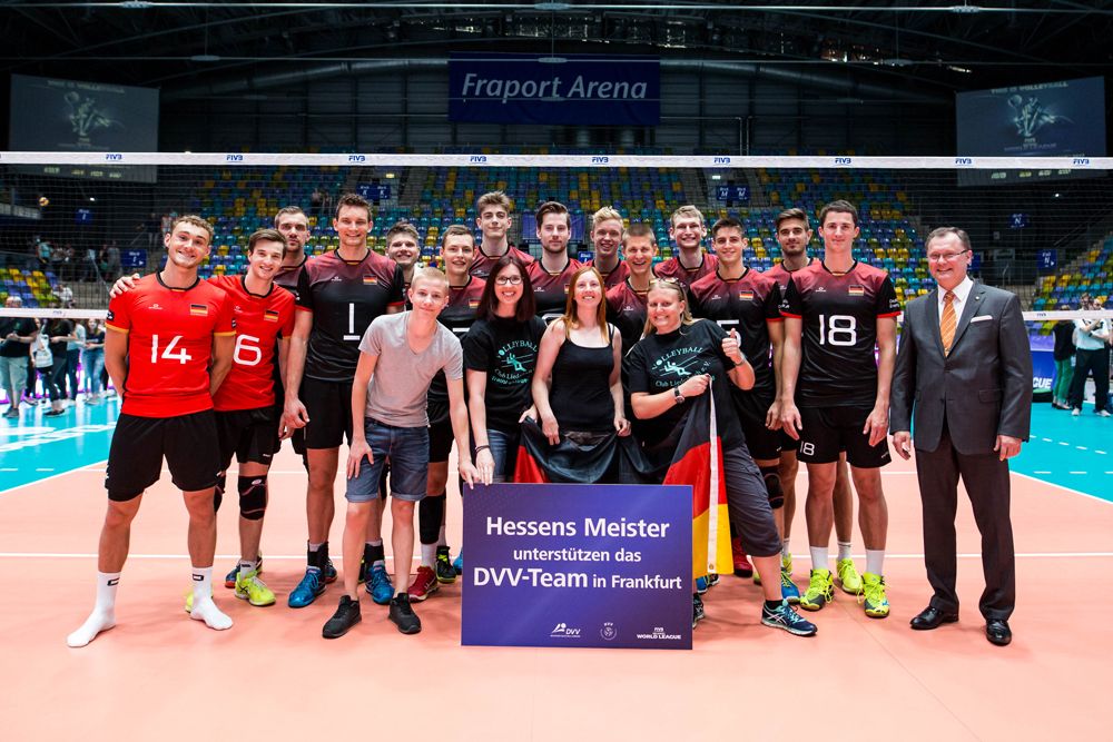 Bild mit Nationalmannschaft